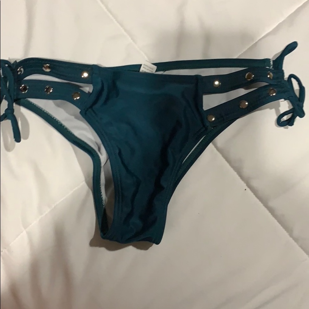 Bathing suit
